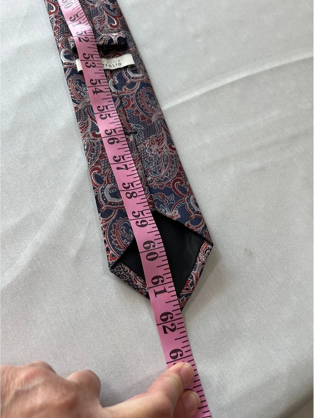 Perry Ellis portfolio neck tie red white blue paisley